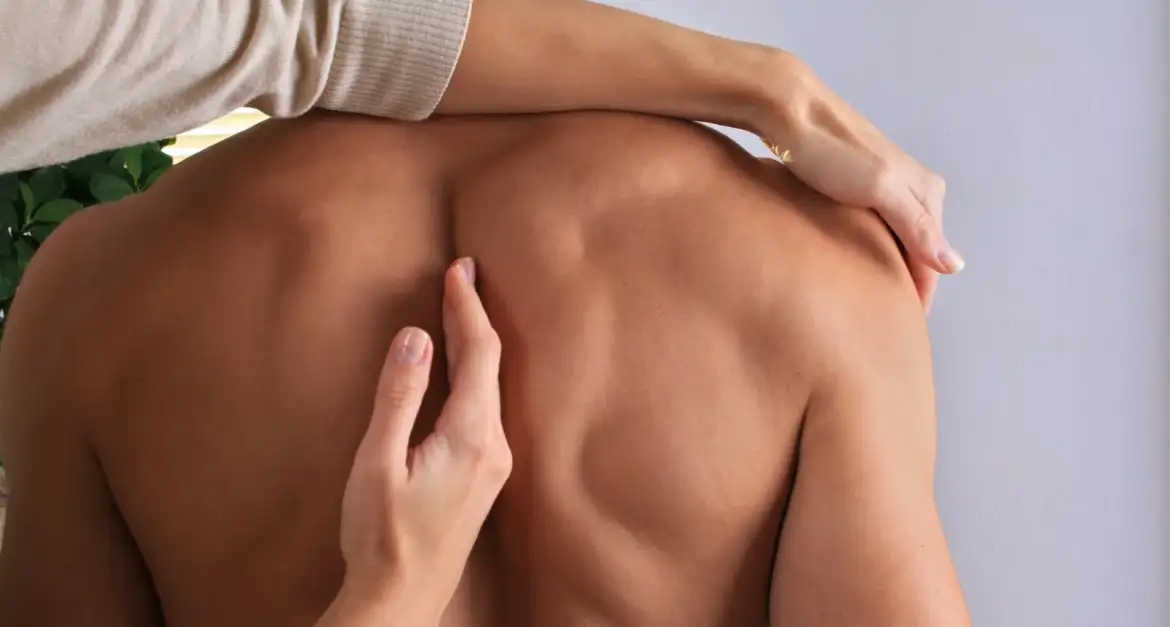 How Chiropractors Relieve Chronic Neck And Back Pain Fast